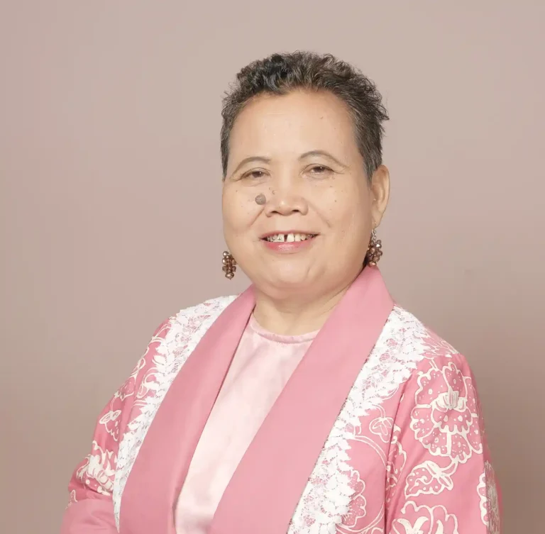 Rustina Rucanda Staf – Fakultas Ekonomi & Bisnis Soegijapranata Catholic University